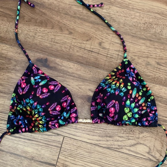 ☀️ 4/$25 Bikini Top - Picture 1 of 2